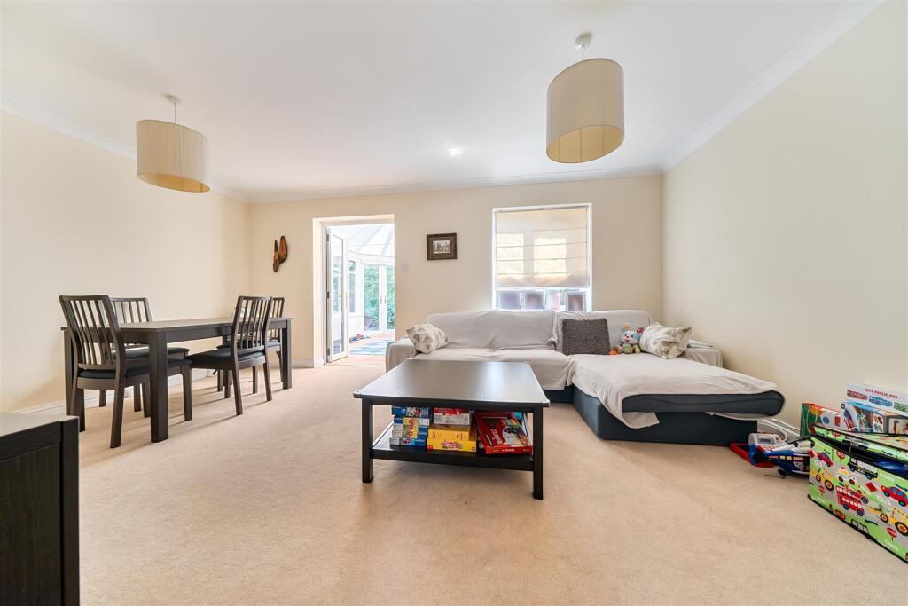 House in Maidenhead, North Town - View 4
