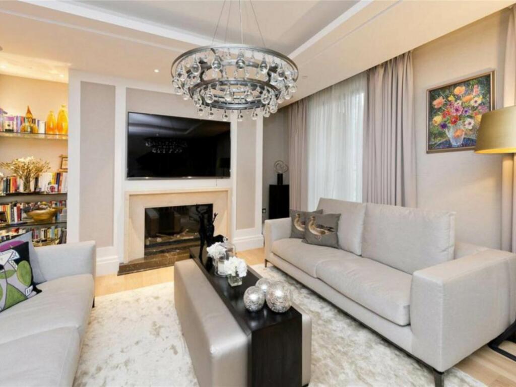 Main image of property: Knightsbridge SW1X