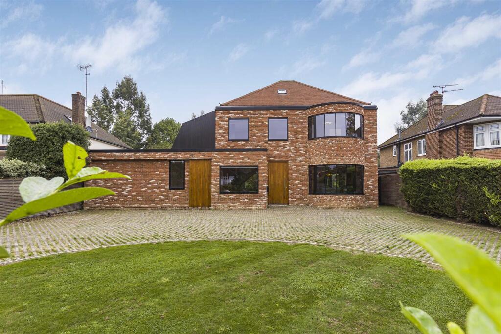 Main image of property: Pine Grove, Brookmans Park, Hatfield