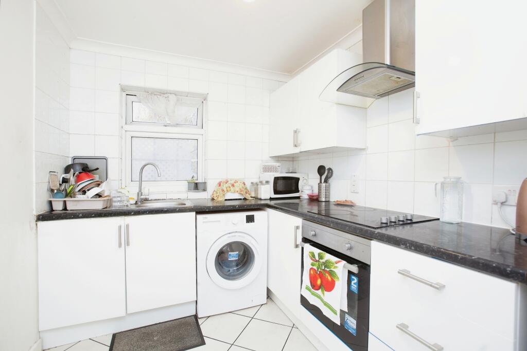 Apartment in London - More