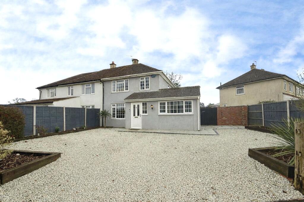 Nottingham Avenue, Maidstone, Kent, ME15 photo 2