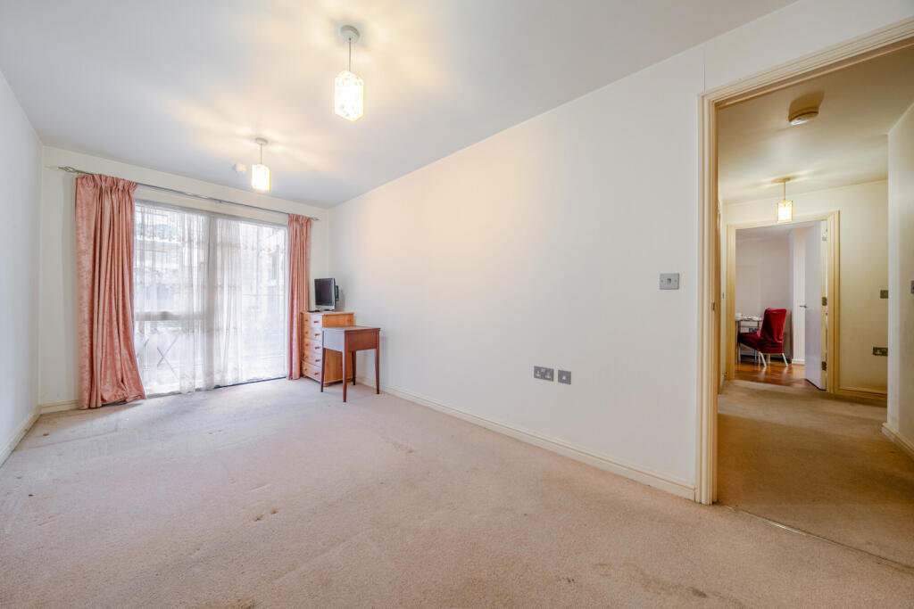 Apartment in London - View 5