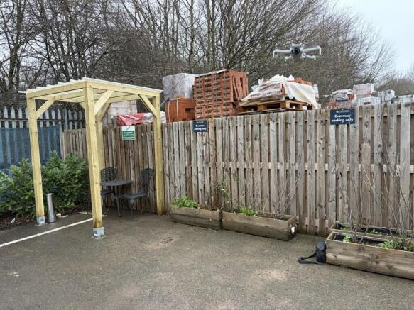 Photo 18
