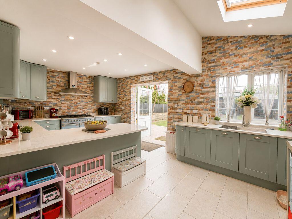 House in South Staffordshire, Featherstone - View 2