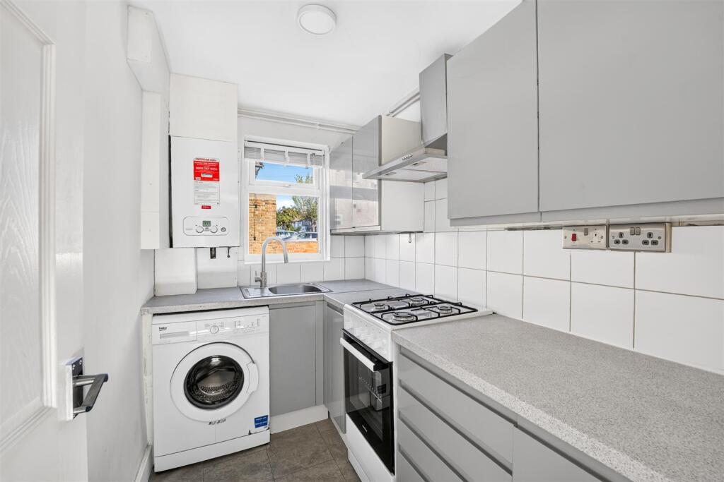 Apartment in London - More