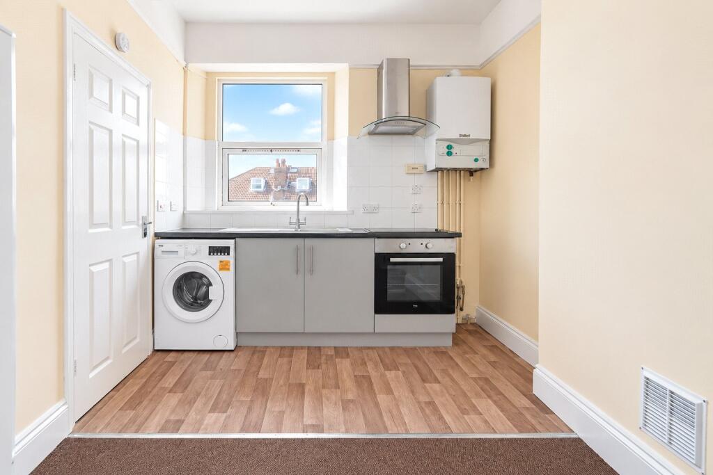 Apartment in Bristol - View 4