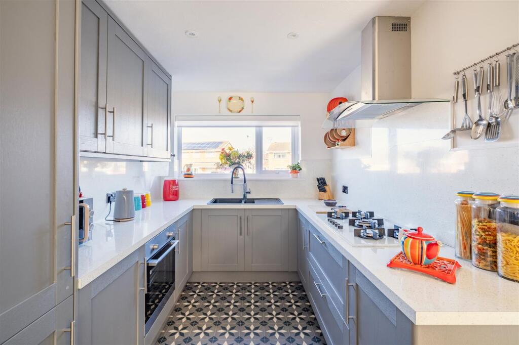 Heol Awel, Abergele, LL22 photo 3
