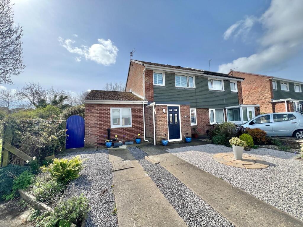 4-bed semi-detached on Carisbrooke Crescent, Etherley Dene, £200,000