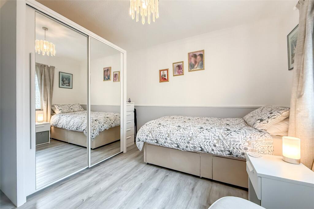 Additional image 12 of Taylor Close, St. Albans, Hertfordshire, AL4