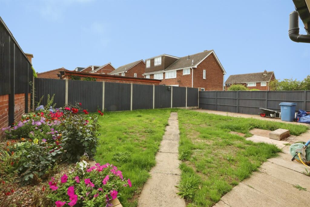 House in Doncaster, Styrrup - View 4