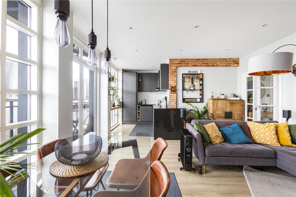 Main image of property: Arden Crescent, London, E14