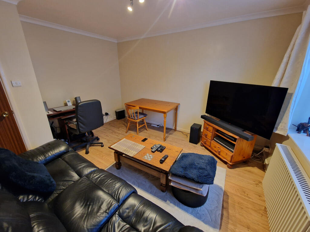Apartment in Yeovil, Somerset - View 4