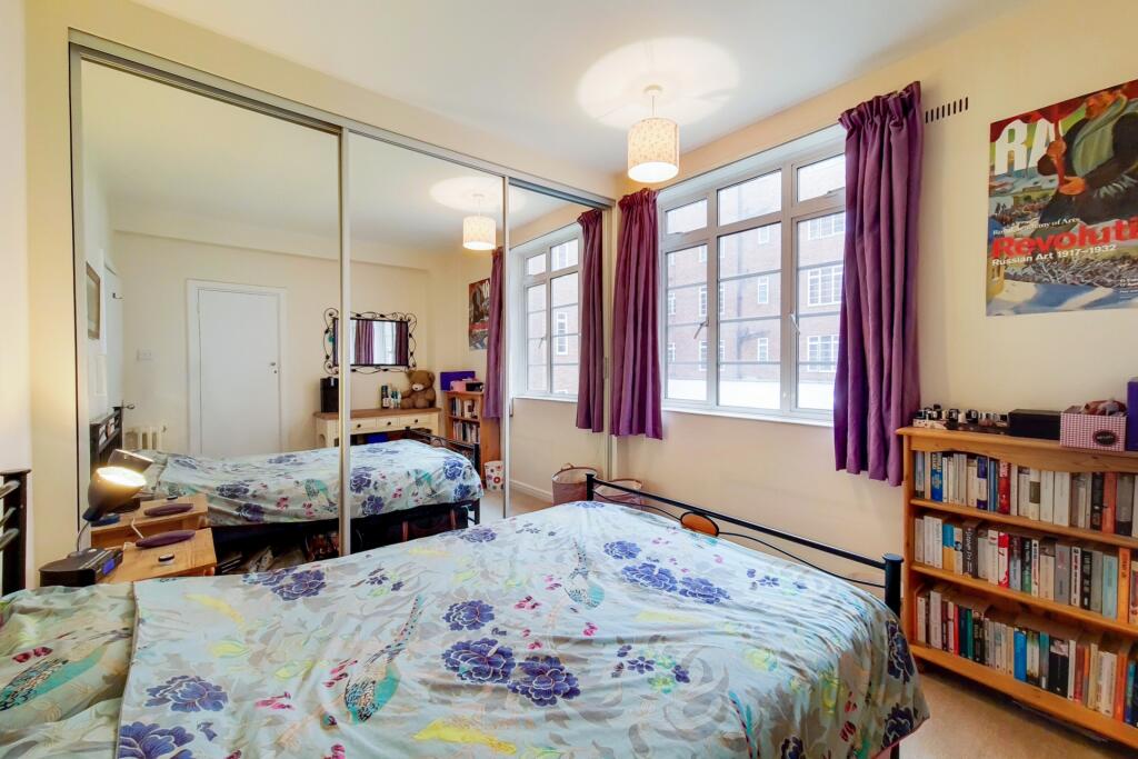 Apartment in London - View 3