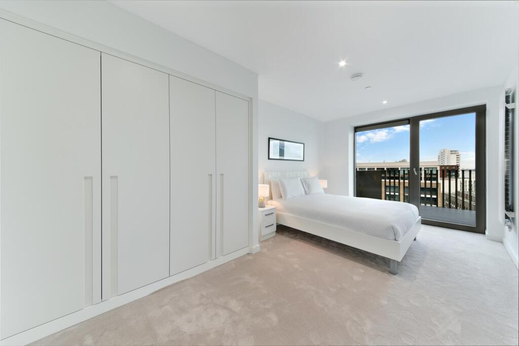 Apartment in London - More