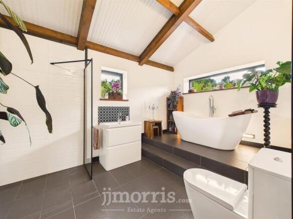Ensuite Bathroom