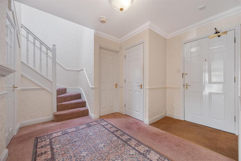 Peppard Road, Sonning Common, Reading - View 5
