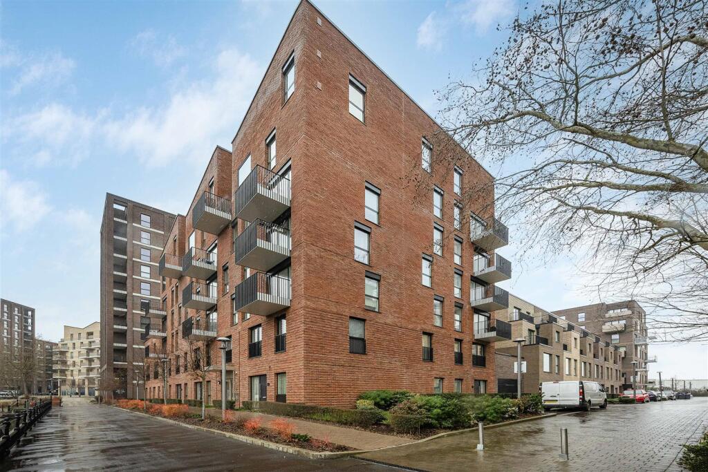 Main image of property: Joseph Huntley Walk, Reading, RG1