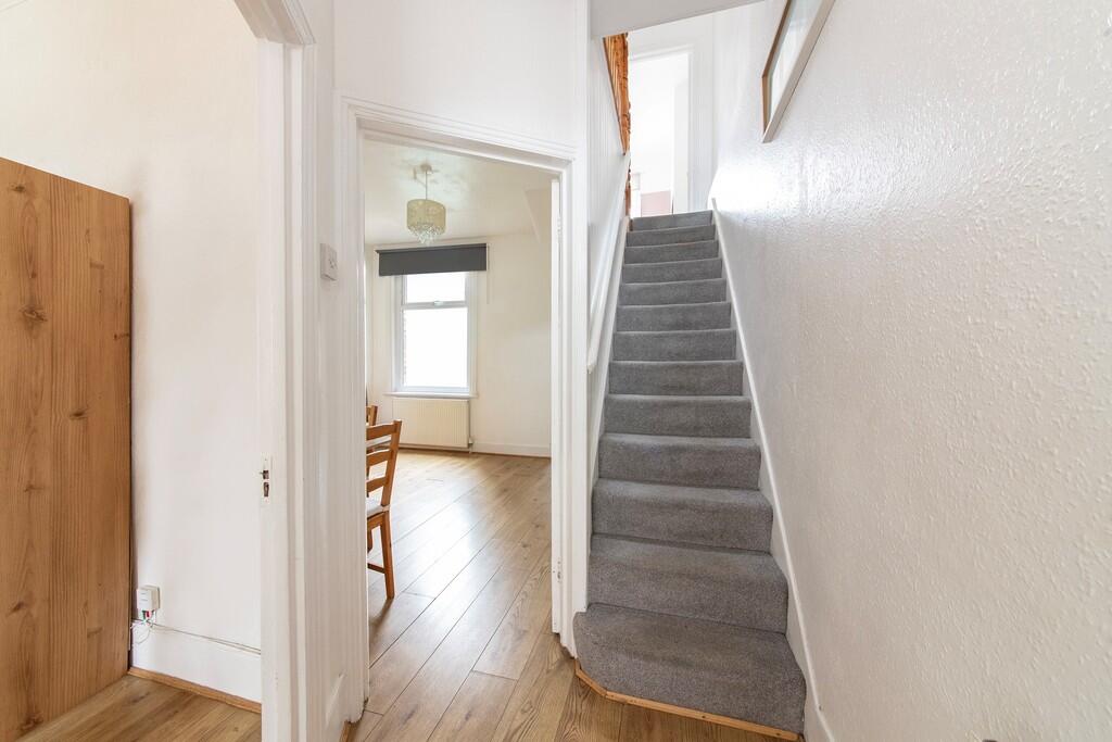 2 bedroom terraced house for rent