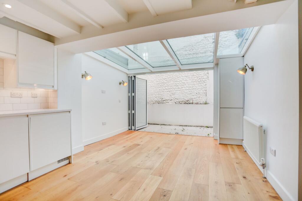 House in Hove, Brighton and Hove - More