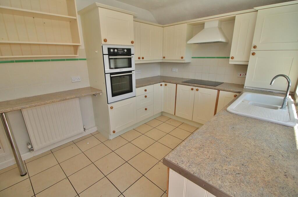 Hallett Road, Denvilles photo 3