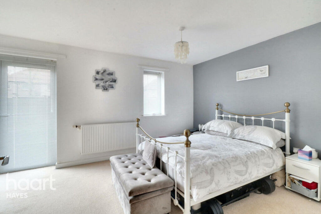 Main image of property: Varcoe Gardens, Hayes