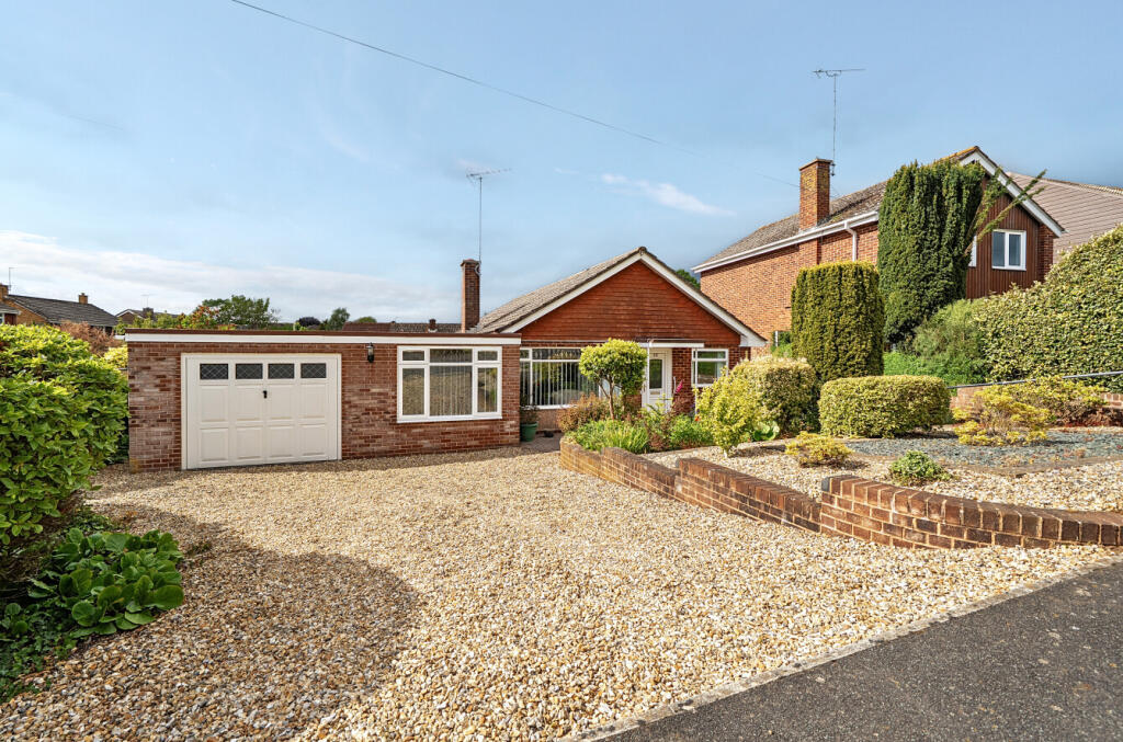 3-bedroom-bungalow-for-sale-in-broadfields-road-exeter-devon-ex2