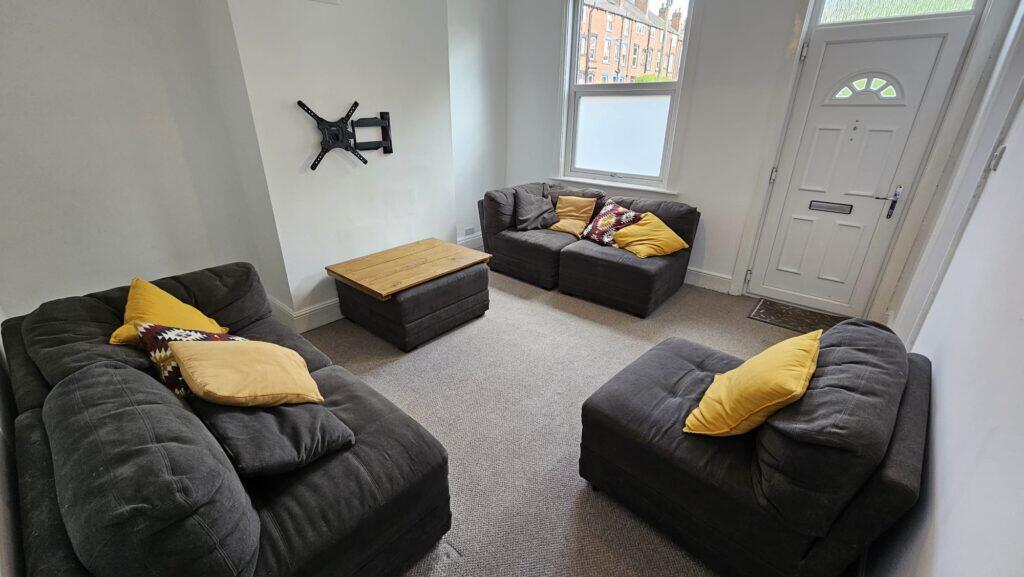 Church Street, Kirkstall, Leeds, LS5 3HZ - View 5