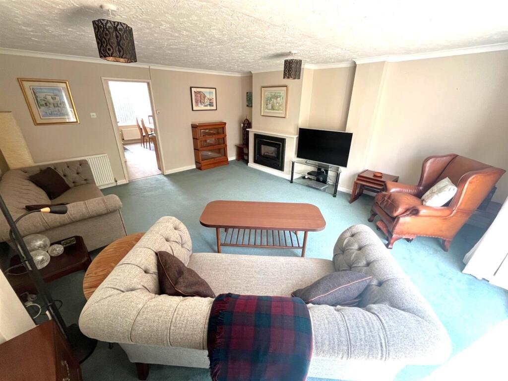 A Highly Extended Four Bedroom Home in Charlton Place, Brentry photo 3