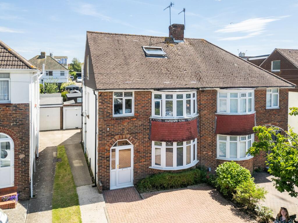 Main image of property: Poplar Avenue, Hove, BN3