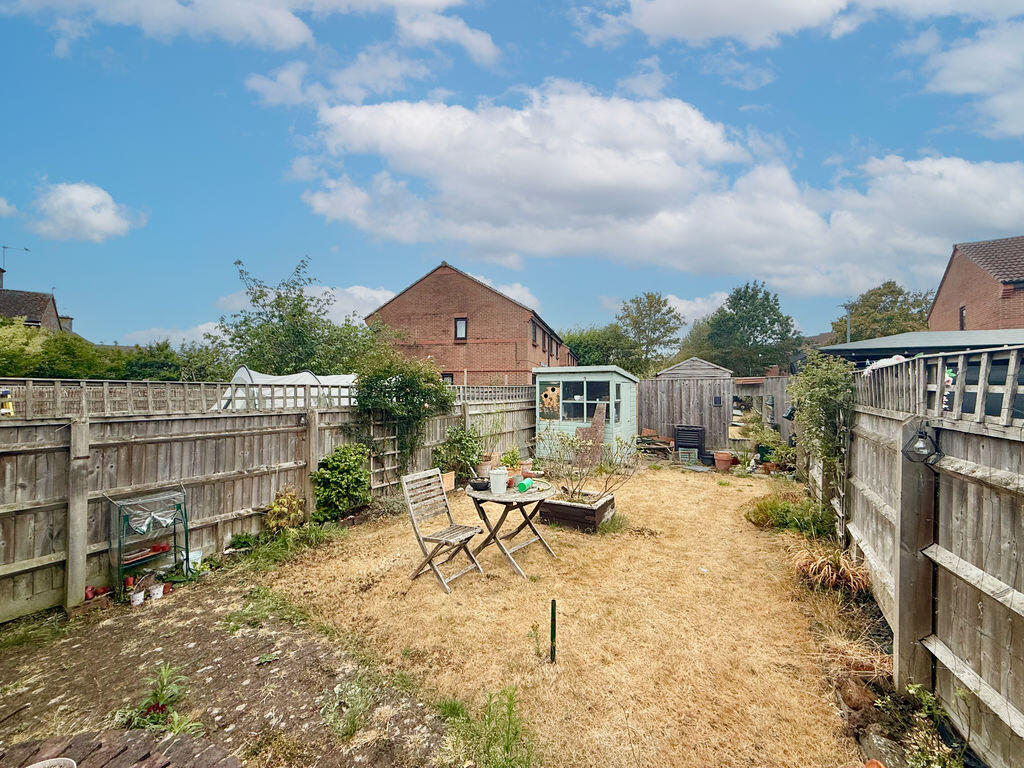 House in Luton - View 4