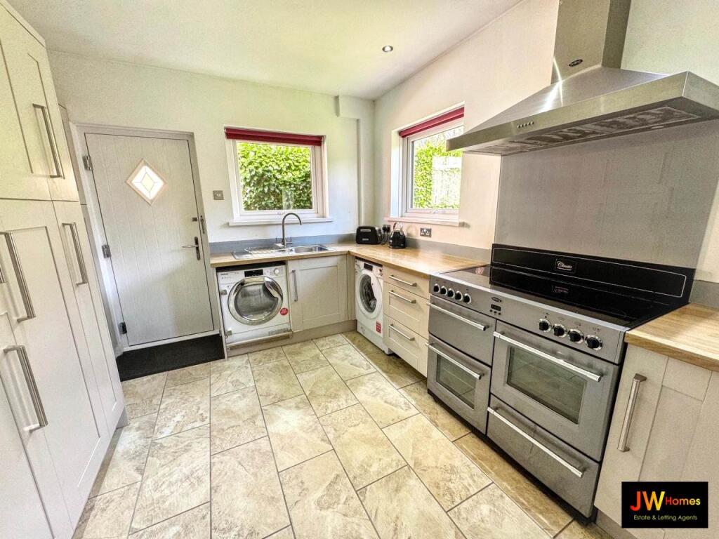 Summerfield Hall Lane, , Maesycwmmer photo 4
