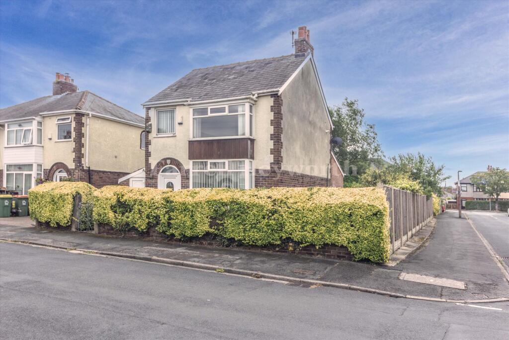 3-bed detached on Beechwood Avenue, Fulwood, Preston, £250,000