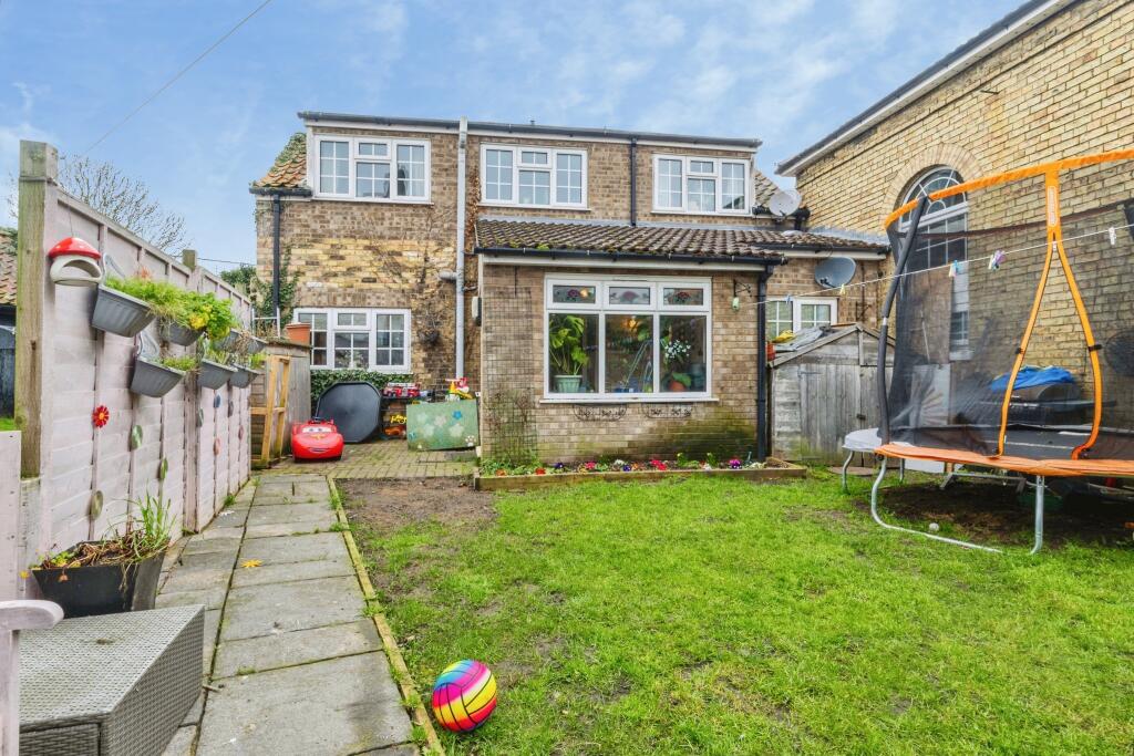 Main image of property: Chapel Walk, Scothern, Lincoln, LN2