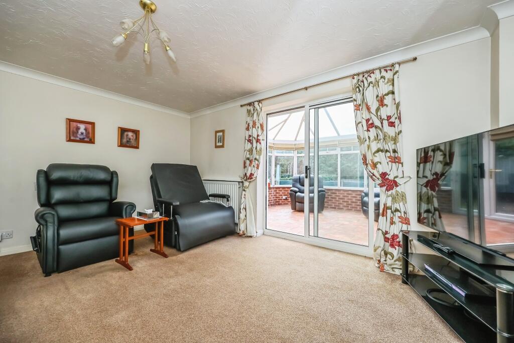 Fairburn Way, Watnall, Nottingham, NG16 - View 5