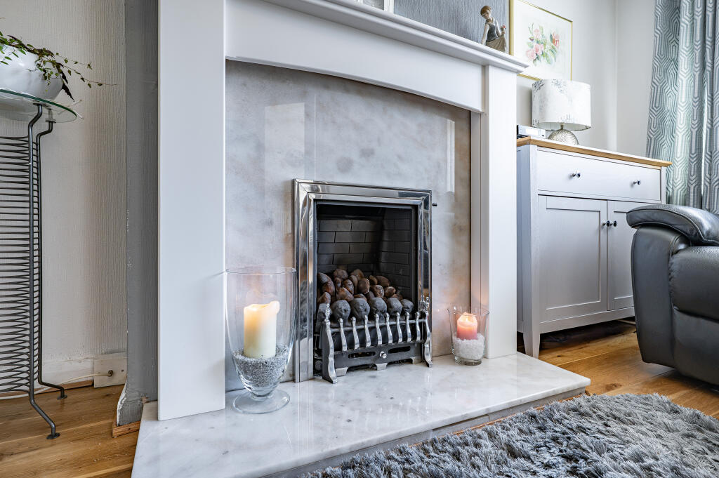 House in Bishopbriggs, Auchinairn - View 5