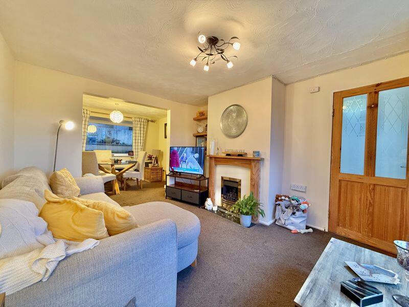 Bampfylde Way, Southway, Plymouth. Bright three-bedroom semi with sunny aspect and private garden photo 4