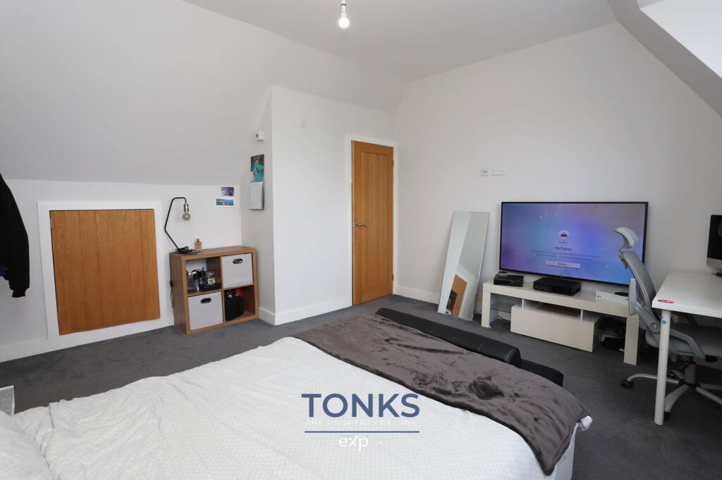 Additional image 26 of Unique one-of-a-kind home offering amazing space – Merton Close, Oldbury, B68 8NG