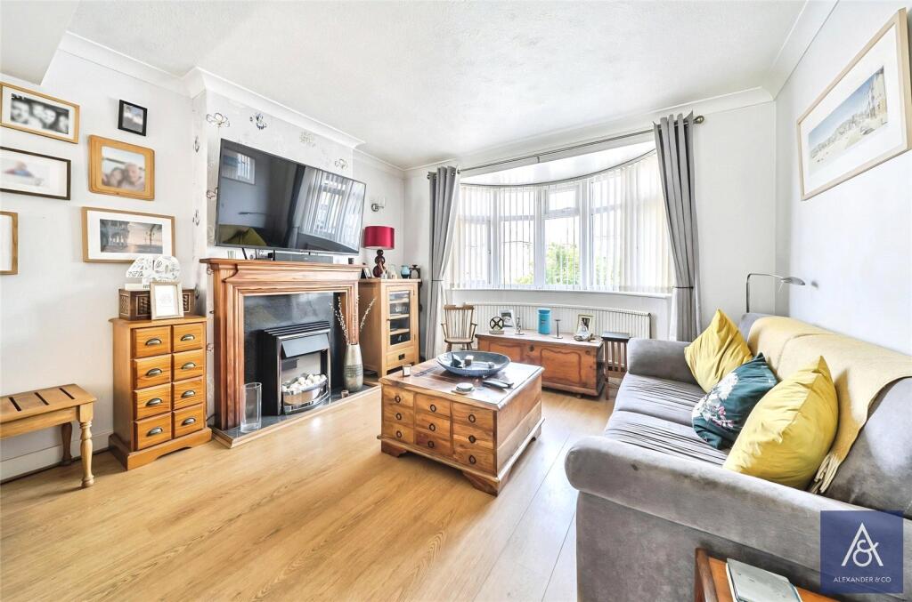 House in Brackley, West Northamptonshire - View 2
