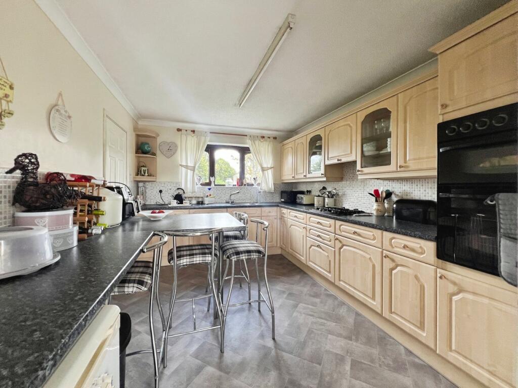 Additional image 10 of West End, Street, BA16