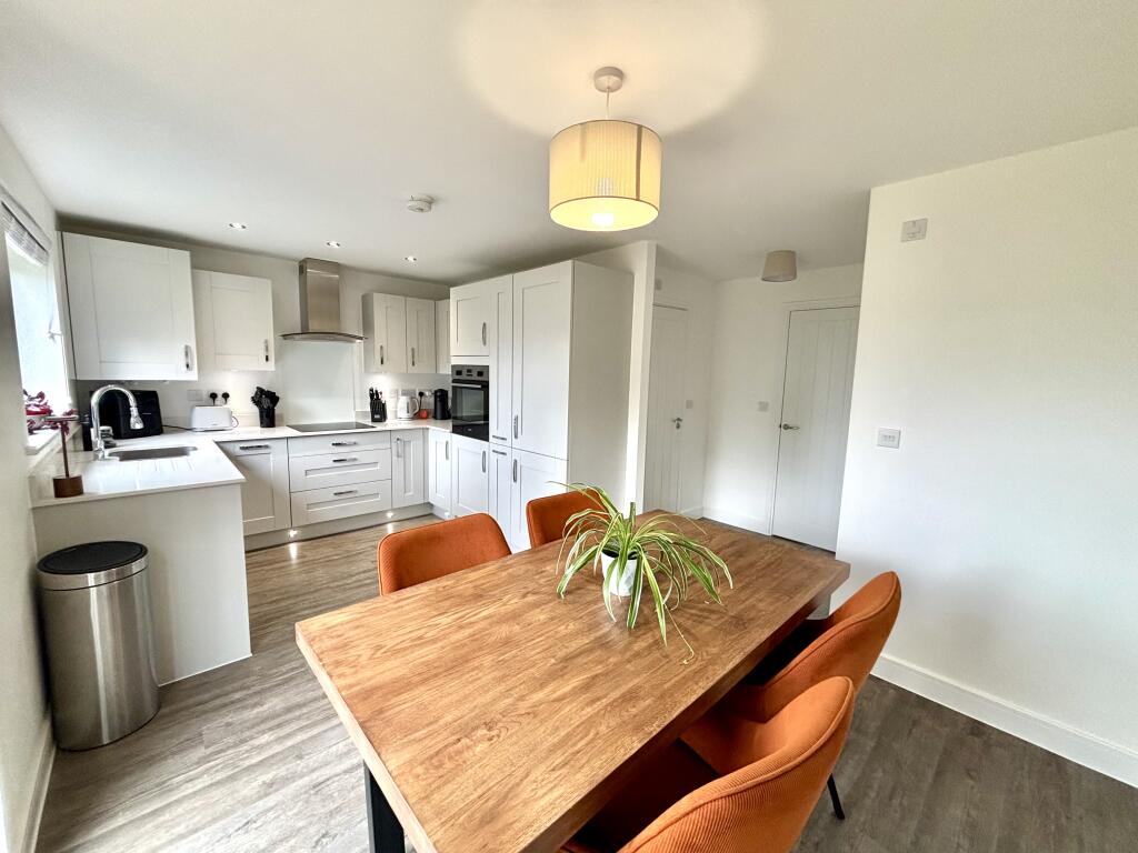 House in Leeds, West Yorkshire - More
