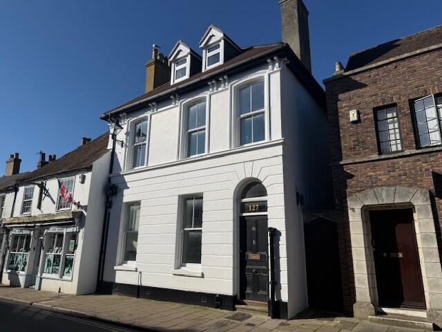 Main image of property: Ground Floor At 127 High Street, Hythe, Kent