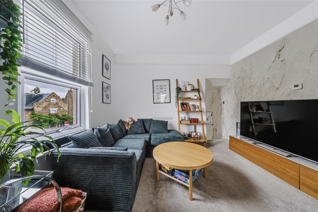 Apartment in London - View 3