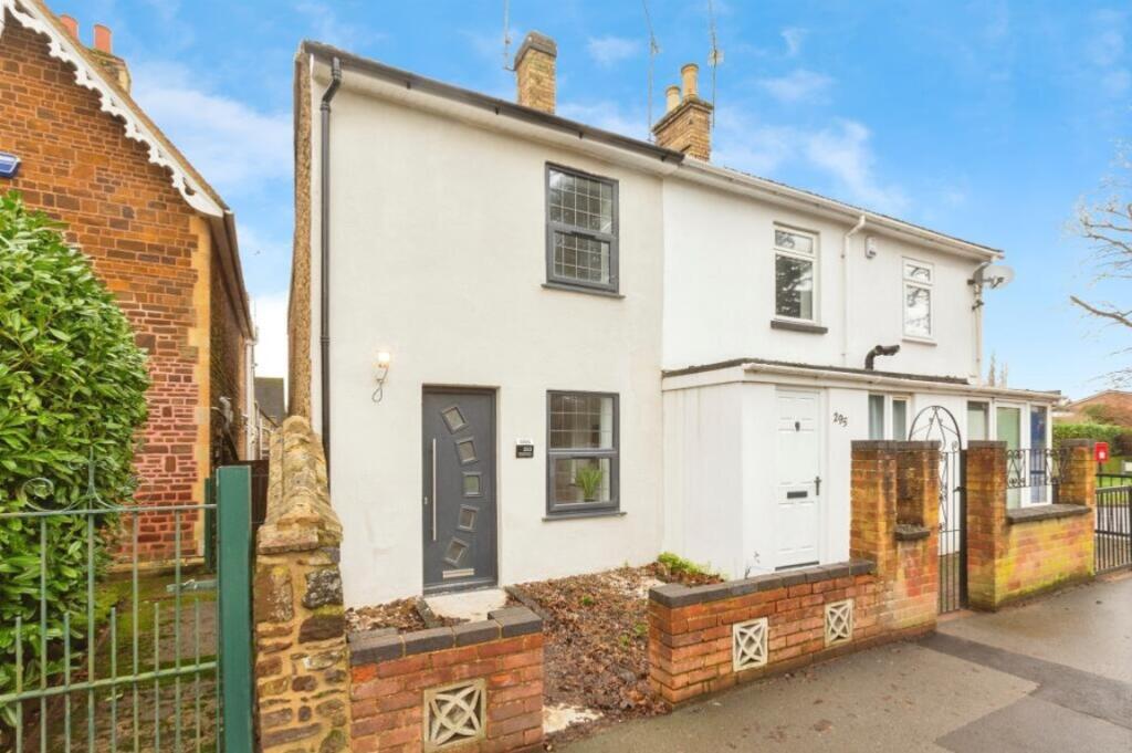 Main image of property: Heath road