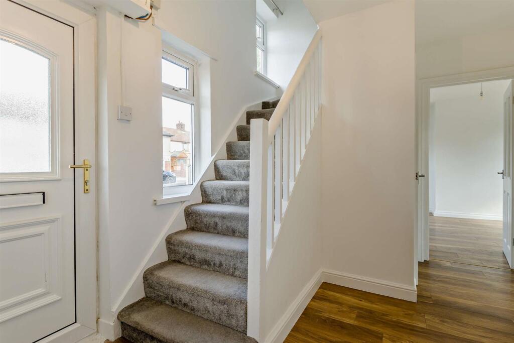 House in Doncaster, Rossington - View 5