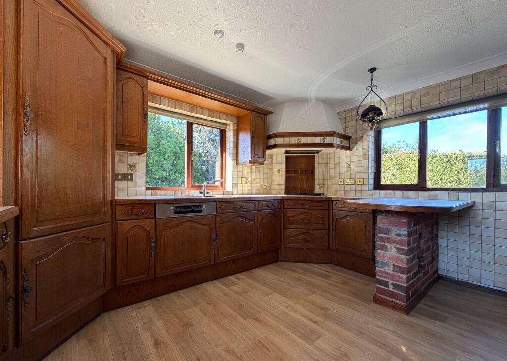 House in Redhill - View 3