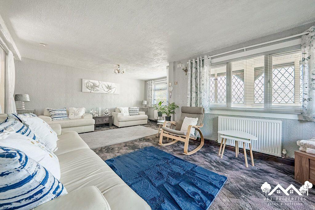 Main Drive, Halsnead Park, Prescot, L35 photo 4