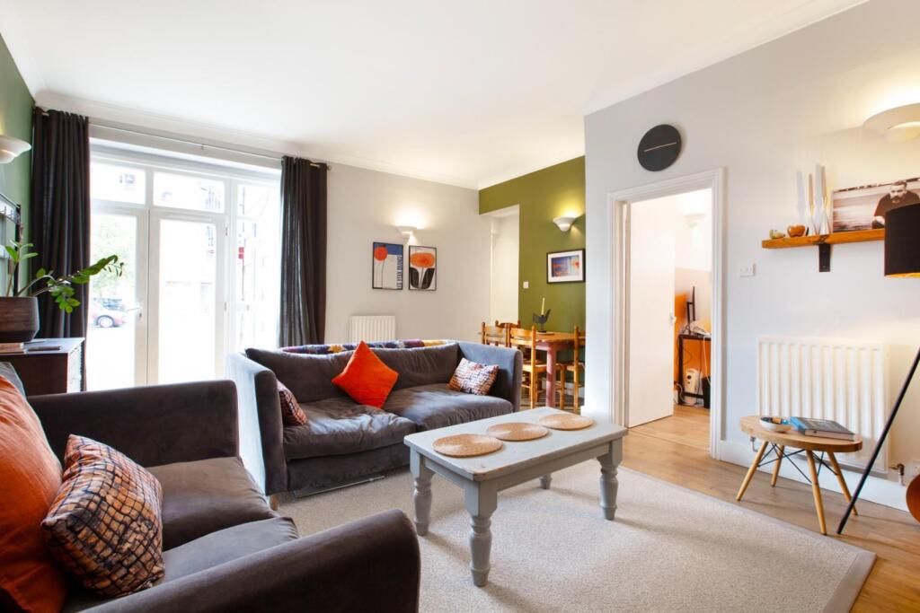 Apartment in London, Elmington Estate, Camberwell - View 2