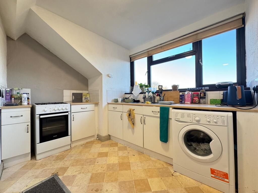 Main image of property: Flat 7 9a The Crescent