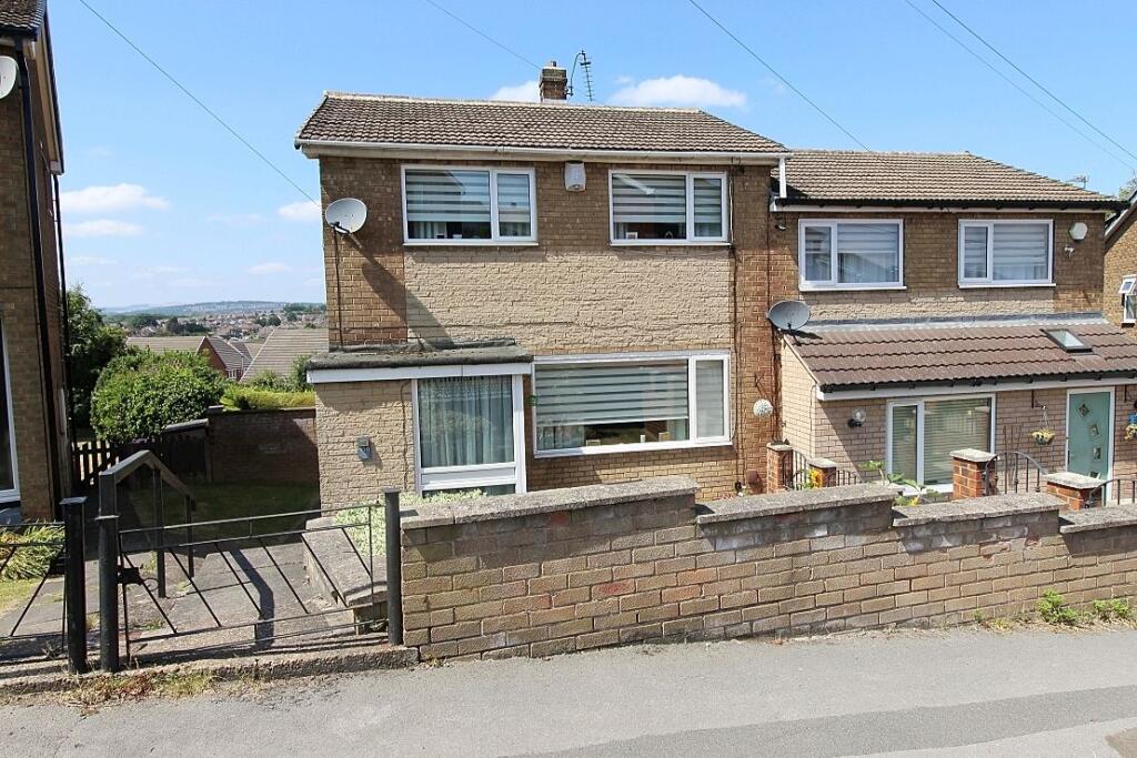 3-bed semi-detached on Sunnybank Crescent, Brinsworth, Rotherham, £190,000