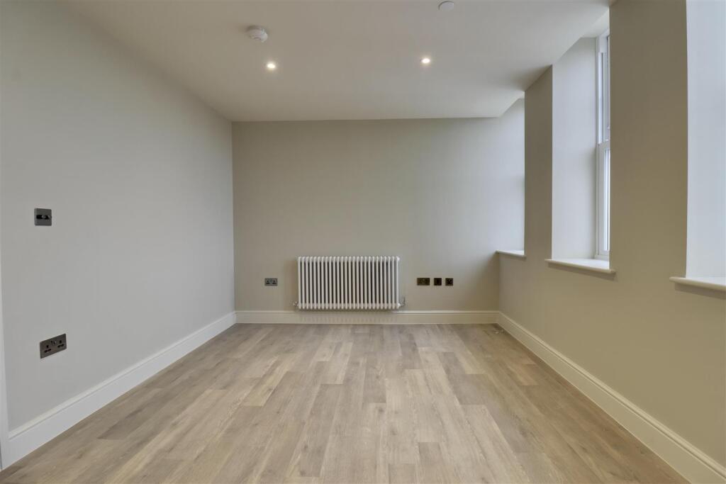Apartment in Portsmouth - View 4